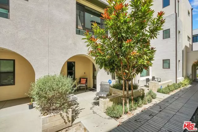 2927 Exposition Place #3, Los Angeles, CA 90018