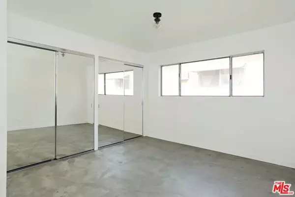 Los Angeles, CA 90026,146 N Vendome Street
