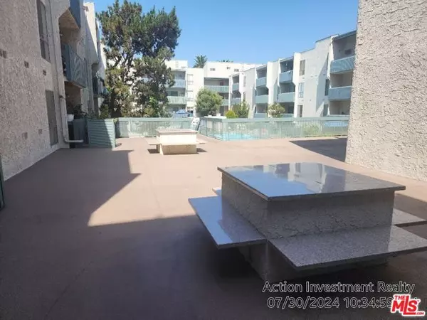 Inglewood, CA 90301,550 W Regent Street #338