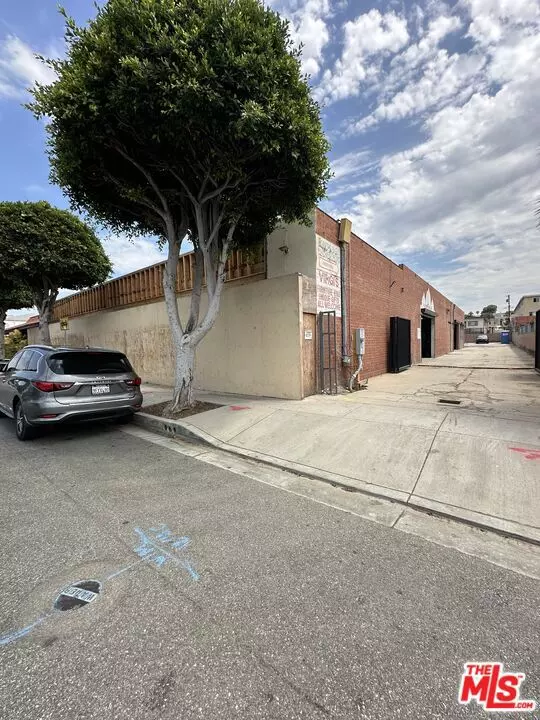 Inglewood, CA 90302,600 N La Brea Avenue