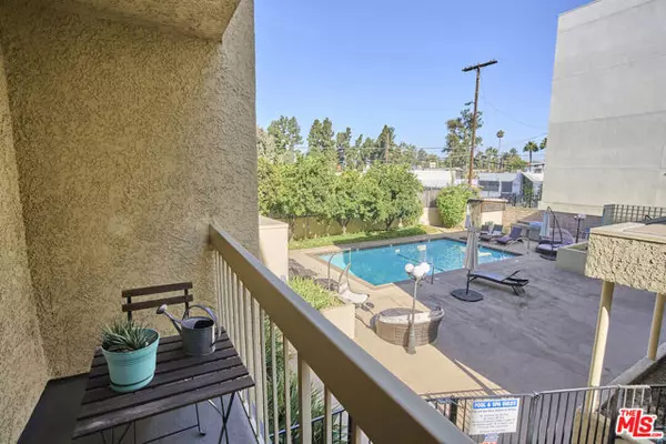 North Hollywood (los Angeles), CA 91601,5143 Bakman Avenue #209