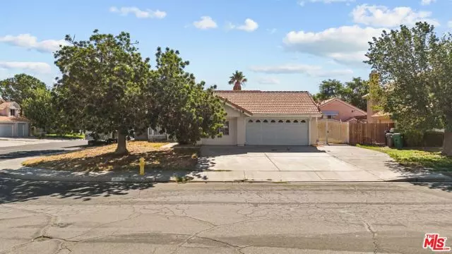 43748 Rialto Drive, Lancaster, CA 93535