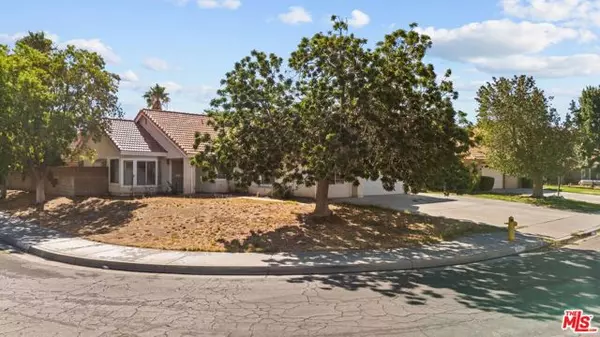 Lancaster, CA 93535,43748 Rialto Drive