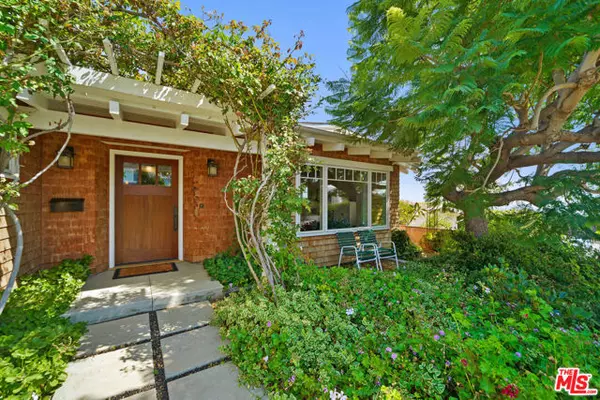 Pacific Palisades (los Angeles), CA 90272,671 Enchanted Way