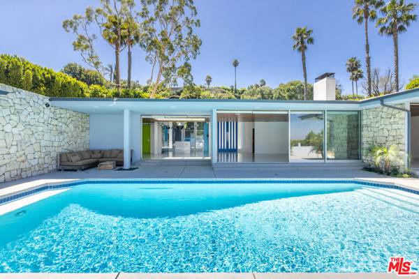 7979 Mulholland Drive, Los Angeles, CA 90046