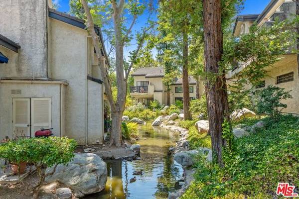 5728 Skyview Way #E, Agoura Hills, CA 91301