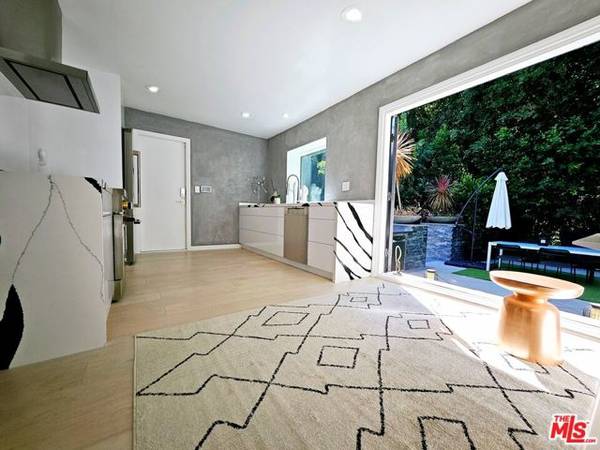 2903 Nichols Canyon Road, Los Angeles, CA 90046