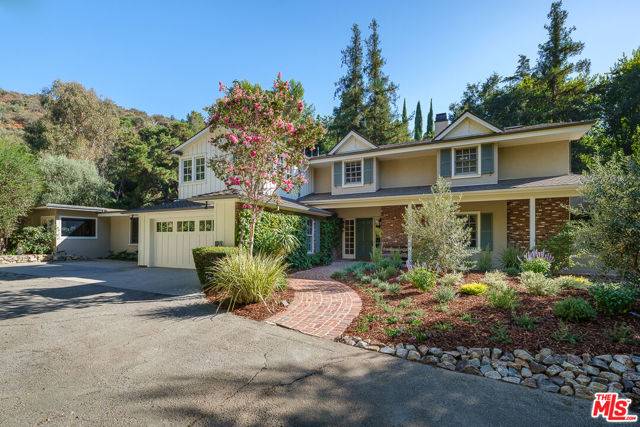 7972 Mulholland Drive, Los Angeles, CA 90046