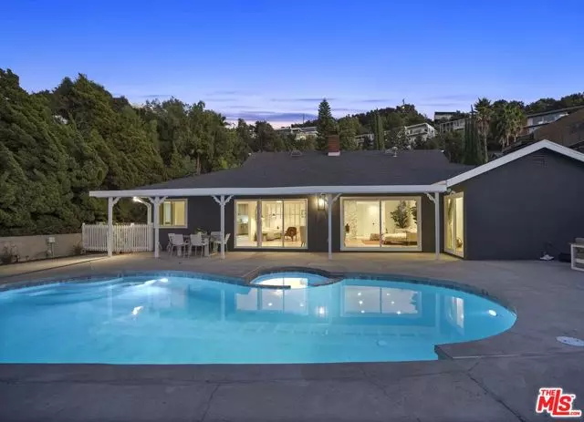 Studio City (los Angeles), CA 91604,3351 Wrightwood Drive