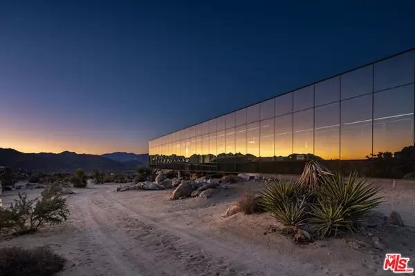 Joshua Tree, CA 92252,8198 Uphill Road