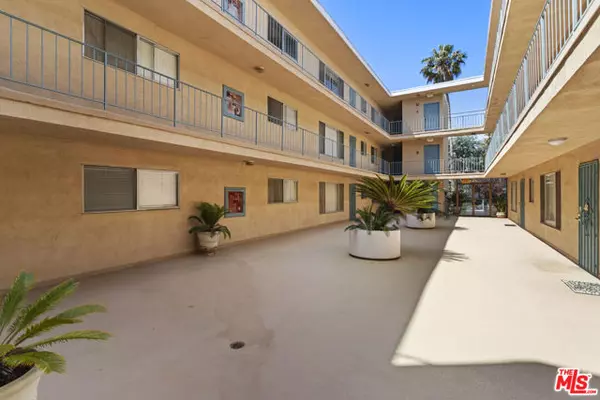 Santa Monica, CA 90403,833 5th Street