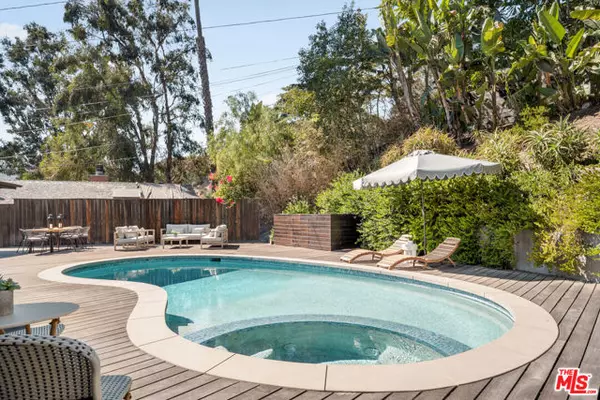 2815 Laurel Canyon Place, Los Angeles, CA 90046