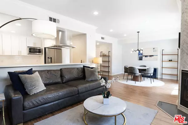 1426 N Laurel Avenue #405, West Hollywood, CA 90046