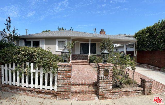 14507 W Greenleaf Street, Sherman Oaks, CA 91403