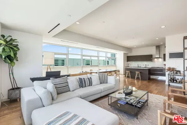 Marina Del Rey, CA 90292,3111 Via Dolce #404