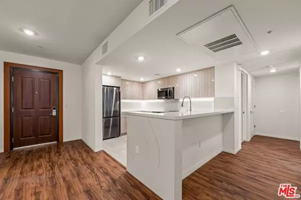 5245 Santa Monica Boulevard #321, Los Angeles, CA 90029