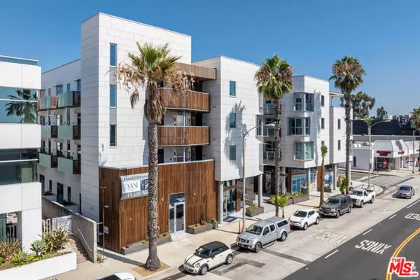 3223 Wilshire Boulevard #207, Santa Monica, CA 90403