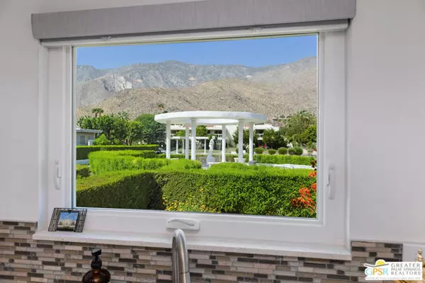 355 E Avenida Granada, Palm Springs, CA 92264