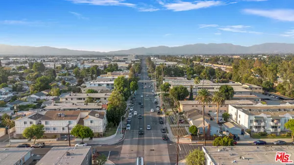 Van Nuys (los Angeles), CA 91406,7407 Haskell Avenue