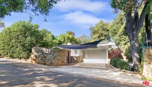 Calabasas, CA 91302,679 Wonder View Drive