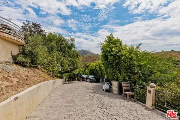 Los Angeles, CA 90068,3233 Wonder View Drive