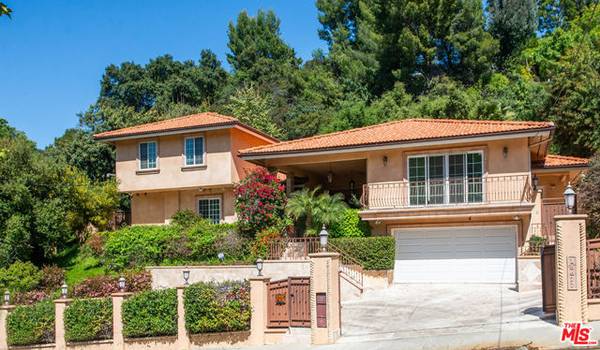 16677 Calneva Drive, Encino (los Angeles), CA 91436