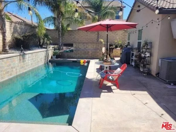 Santa Clarita, CA 91350,20308 Amorette Court