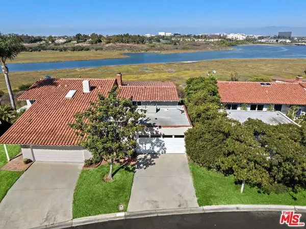 2633 Vista Ornada, Newport Beach, CA 92660