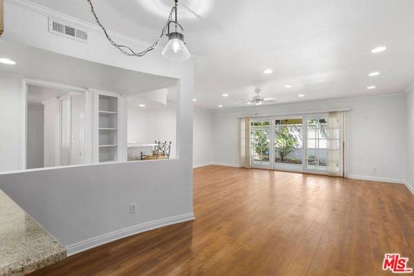 4445 Cartwright Avenue #109, Toluca Lake (los Angeles), CA 91602