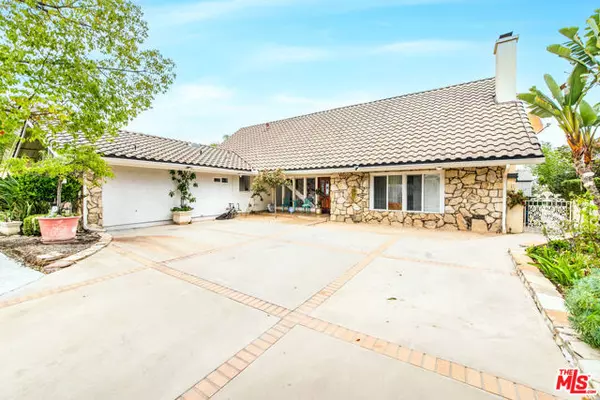 Calabasas, CA 91302,22941 De Kalb Drive