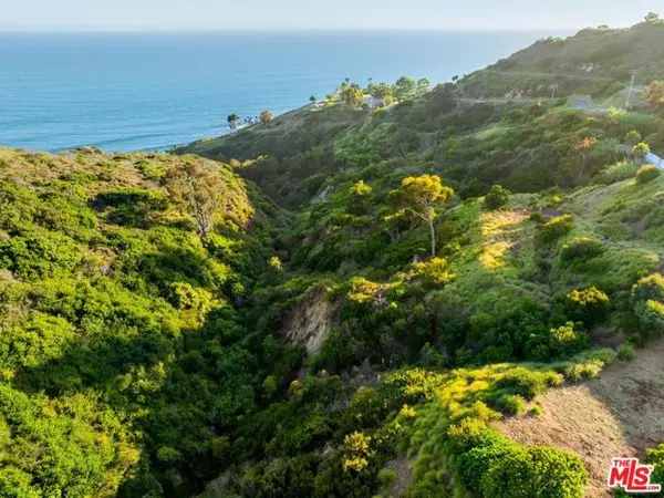 Malibu, CA 90265,20966 Las Flores Mesa Drive