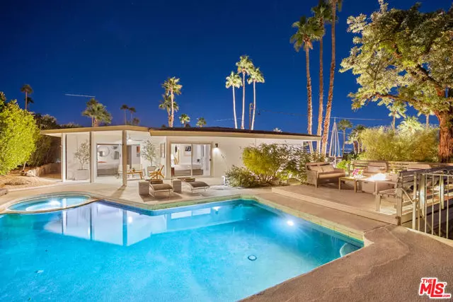 Palm Springs, CA 92262,901 W Via Livorno