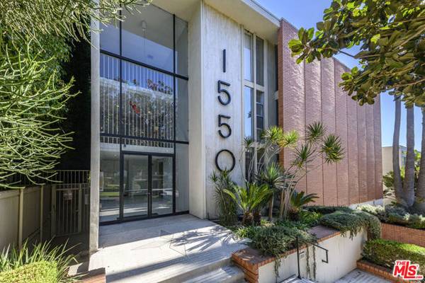 1550 N Laurel Avenue #203, Los Angeles, CA 90046