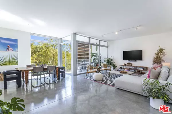 901 Hancock Avenue #206, West Hollywood, CA 90069