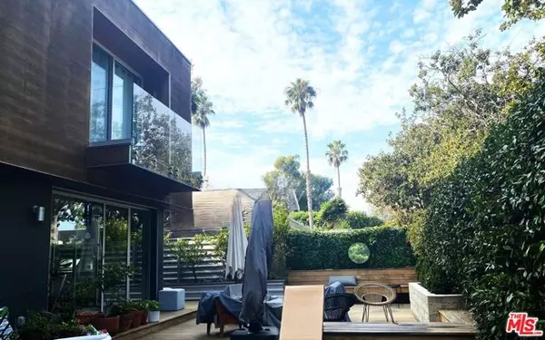 614 California Avenue, Santa Monica, CA 90403