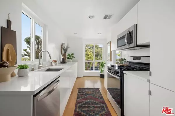 Santa Monica, CA 90405,743 Pier Avenue #1