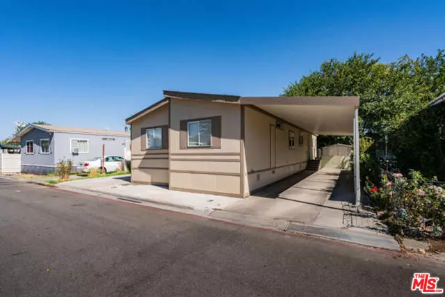 Lancaster, CA 93535,2330 E Avenue J8 #135