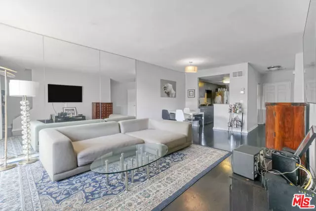 West Hollywood, CA 90069,8839 Cynthia Street #3