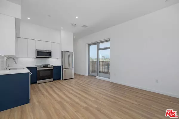 Santa Monica, CA 90403,3123 Wilshire #212