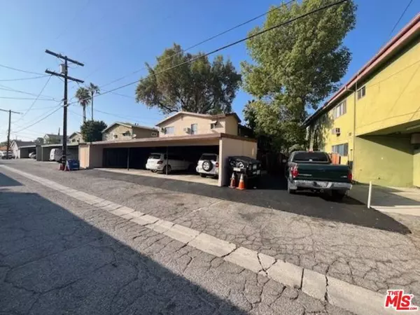 Reseda (los Angeles), CA 91335,19406 Gilmore Street