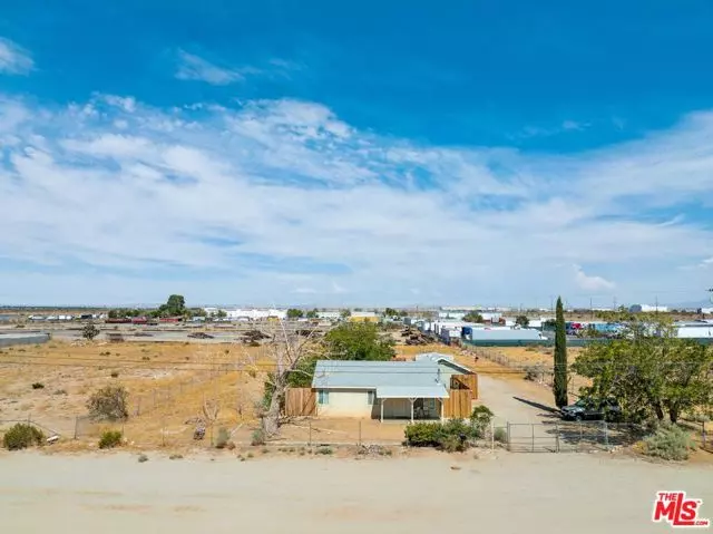 42104 E 6th Street, Lancaster, CA 93535