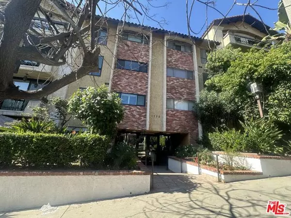 Los Angeles, CA 90046,1735 N Fuller Avenue #330