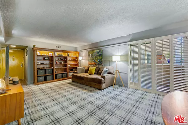 West Hollywood, CA 90069,1010 Palm Avenue #210