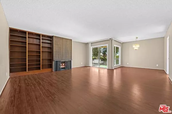 Culver City, CA 90230,5845 Doverwood Drive #113