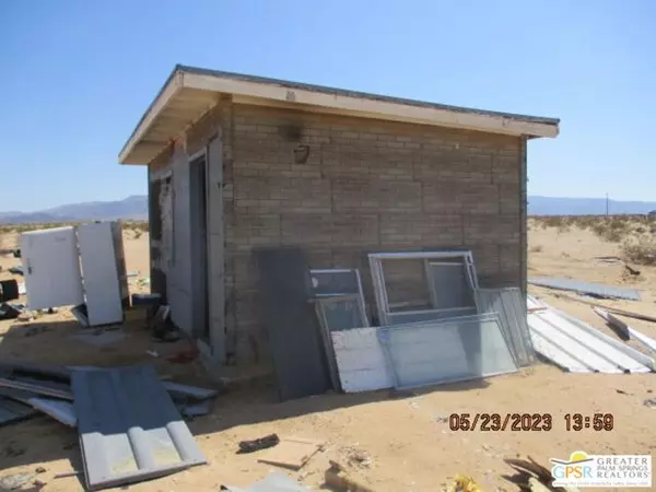 Twentynine Palms, CA 92277,4189 Nevada Trails