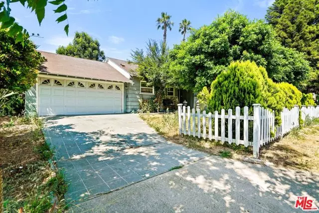 16125 Haynes Street, Van Nuys (los Angeles), CA 91406