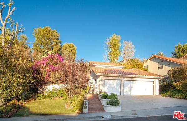 10221 Briarwood Drive, Los Angeles, CA 90077