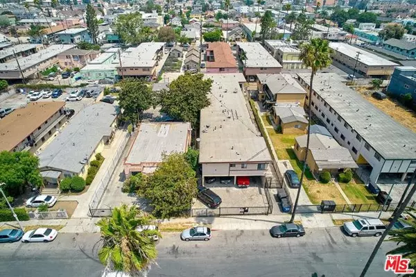 635 W 82nd Street, Los Angeles, CA 90044