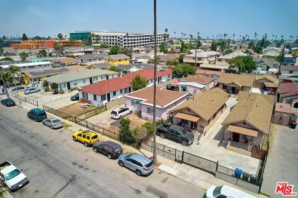 857 W 85th Street, Los Angeles, CA 90044