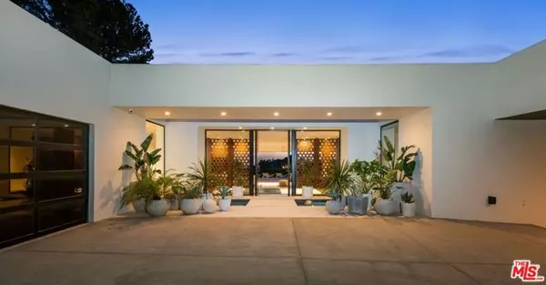 1088 N Hillcrest Road, Beverly Hills, CA 90210